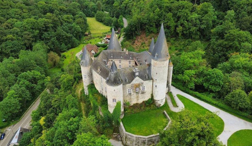 Vêves Castle, Belgium